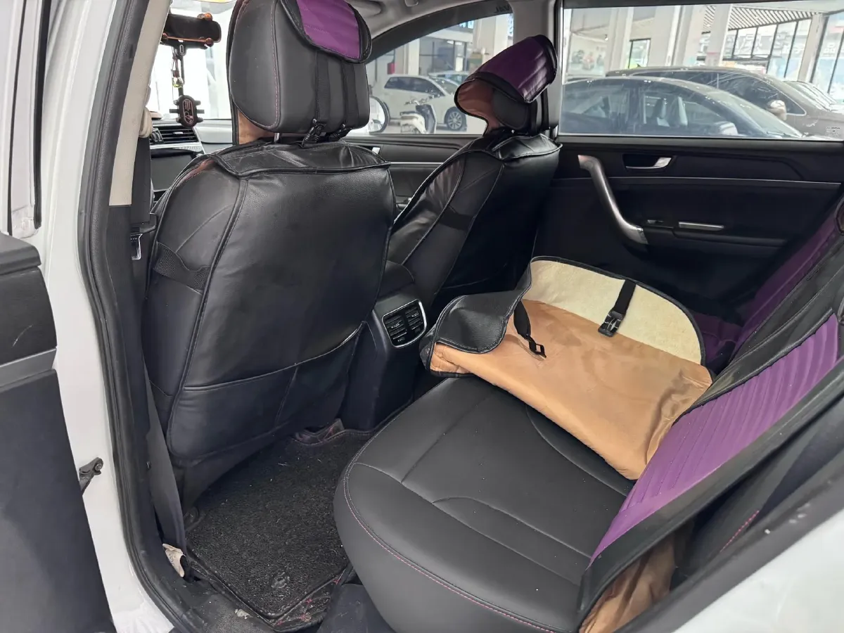 2019 Haval M6 1.5T 150HP L4 7DCT,autocango,china used car exporter,china ev exporter,chinese used car exporter,chinese used ev exporter