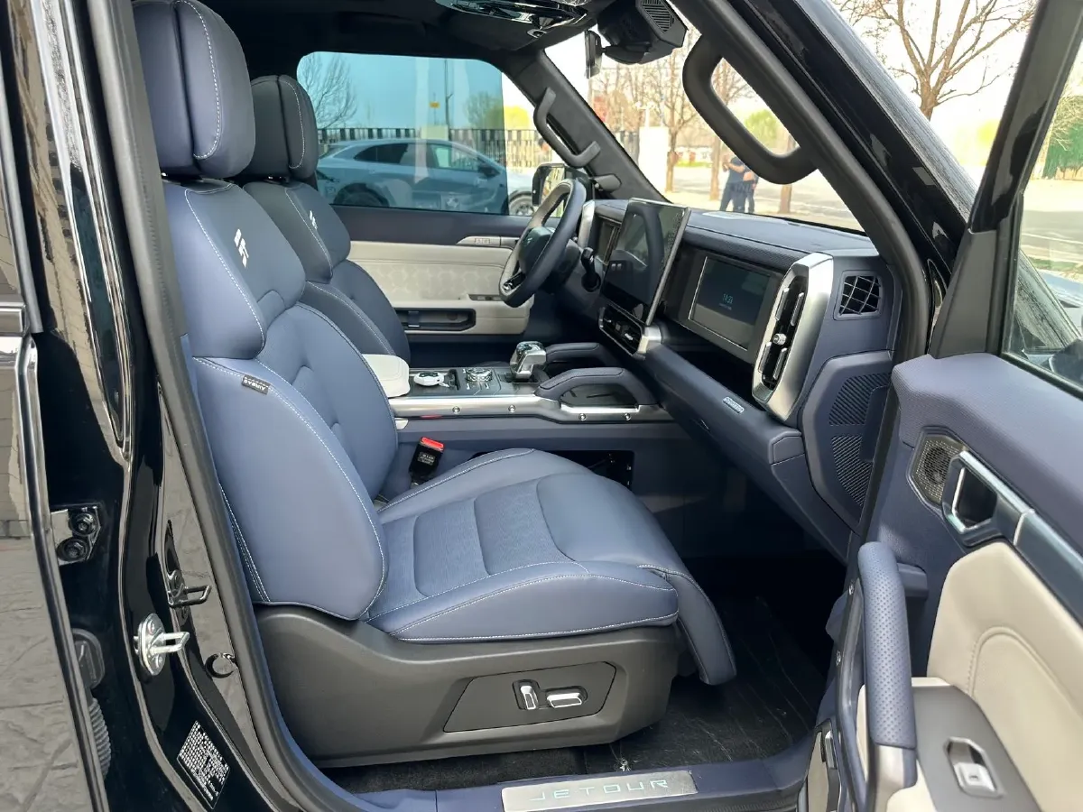 2024 Jetour ShanHai TravellerC-DM 1.5T 156HP L4 3DHT PHEV 43.24KWH,autocango,china used car exporter,china ev exporter,chinese used car exporter,chinese used ev exporter