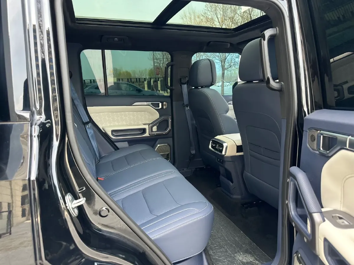 2024 Jetour ShanHai TravellerC-DM 1.5T 156HP L4 3DHT PHEV 43.24KWH,autocango,china used car exporter,china ev exporter,chinese used car exporter,chinese used ev exporter