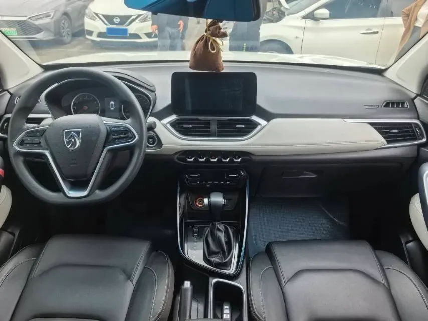 2019 BaoJun 530 1.5T 151HP L4 CVT,autocango,china used car exporter,china ev exporter,chinese used car exporter,chinese used ev exporter