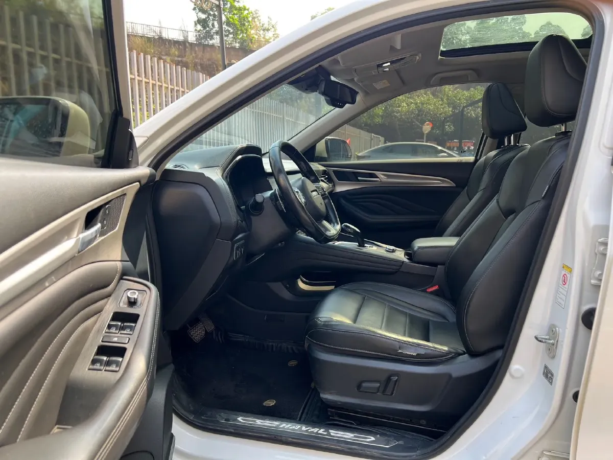 2019 Haval F7 2.0T 197HP L4 7DCT,autocango,china used car exporter,china ev exporter,chinese used car exporter,chinese used ev exporter