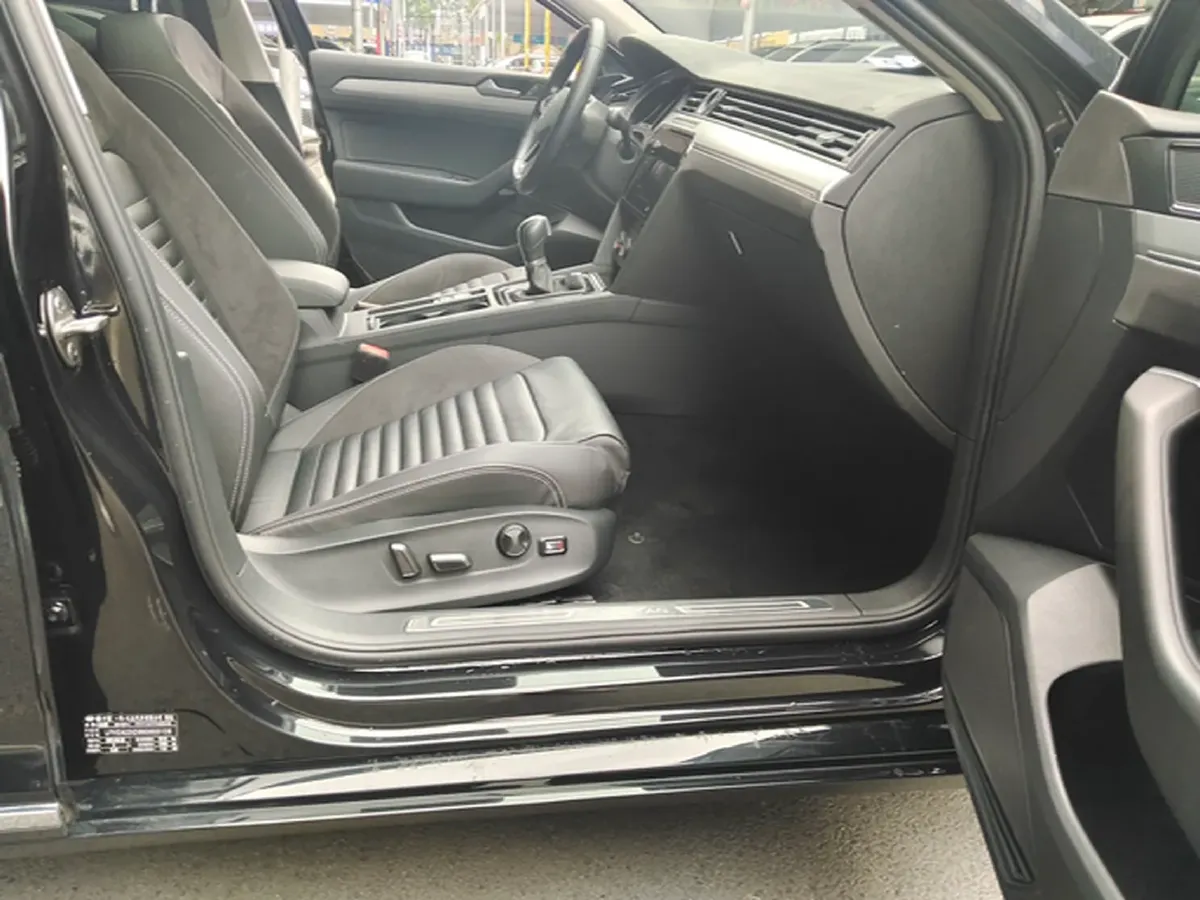 2020 Volkswagen Magotan 1.4T 150HP L4 7DCT,autocango,china used car exporter,china ev exporter,chinese used car exporter,chinese used ev exporter