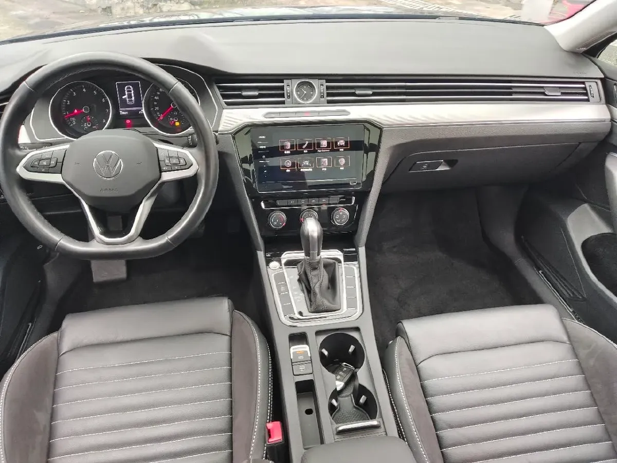 2020 Volkswagen Magotan 1.4T 150HP L4 7DCT,autocango,china used car exporter,china ev exporter,chinese used car exporter,chinese used ev exporter