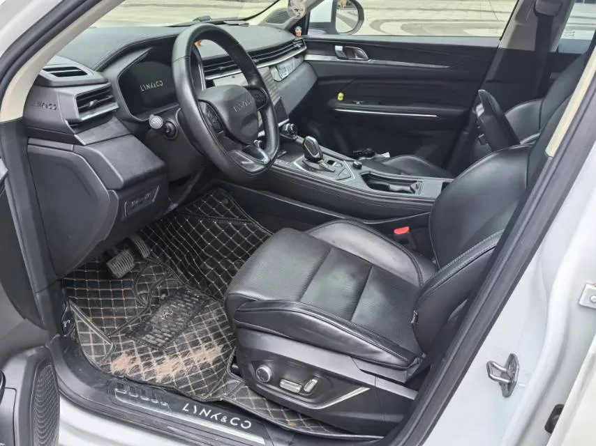 2021 LYNK&CO 01 2.0T 218HP L4 8AT,autocango,china used car exporter,china ev exporter,chinese used car exporter,chinese used ev exporter