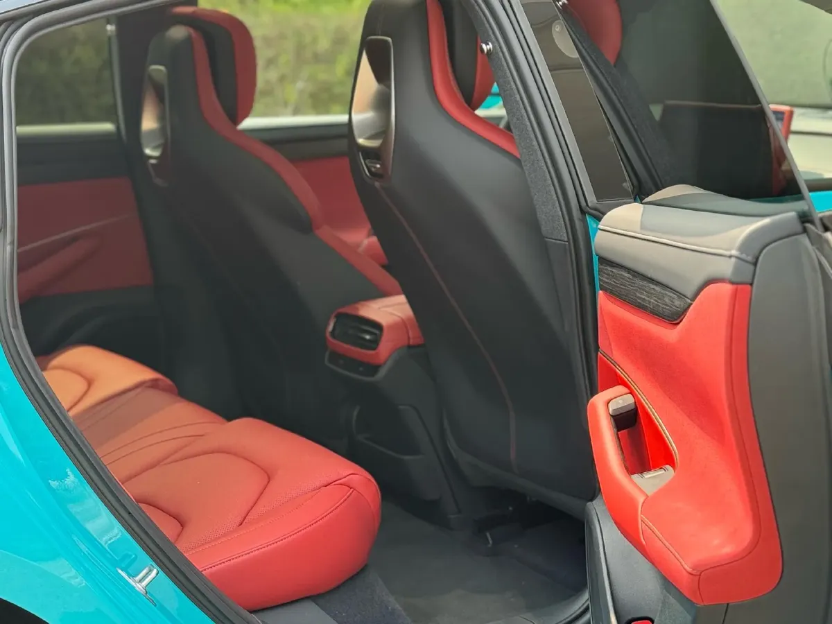 2024 MI SU7 BEV 73.6KWH,autocango,china used car exporter,china ev exporter,chinese used car exporter,chinese used ev exporter