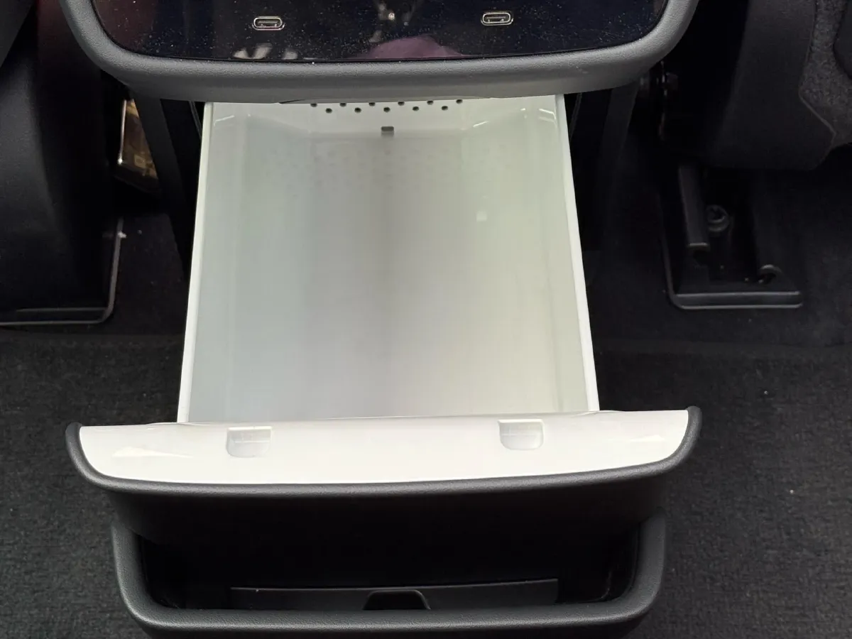 2024 MI SU7 BEV 73.6KWH,autocango,china used car exporter,china ev exporter,chinese used car exporter,chinese used ev exporter