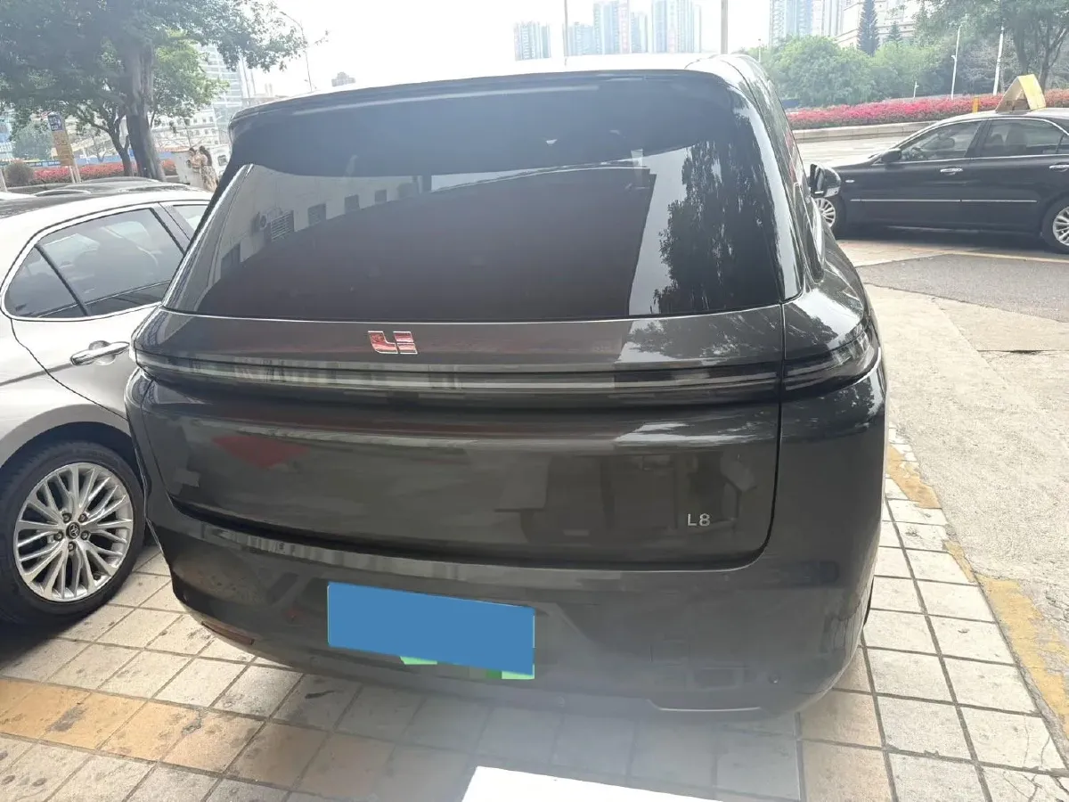 2024 Volvo S60 2.0T 197HP L4 7DCT,autocango,china used car exporter,china ev exporter,chinese used car exporter,chinese used ev exporter