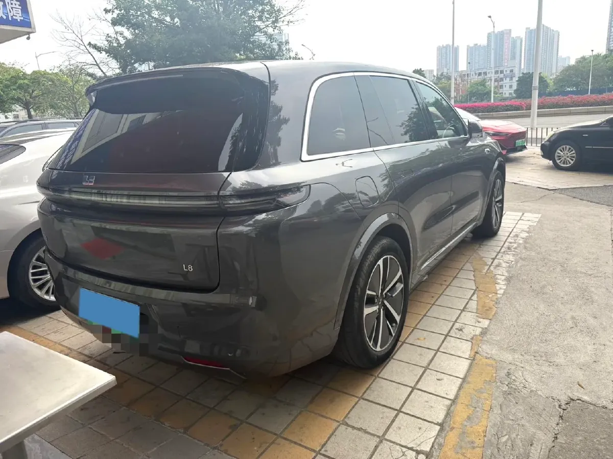 2024 Volvo S60 2.0T 197HP L4 7DCT,autocango,china used car exporter,china ev exporter,chinese used car exporter,chinese used ev exporter