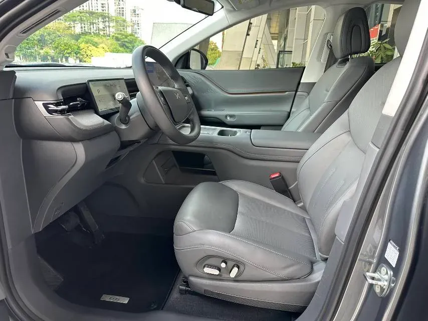 2025 Xpeng G6 BEV 68.5KWH,autocango,china used car exporter,china ev exporter,chinese used car exporter,chinese used ev exporter