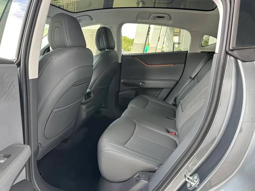 2025 Xpeng G6 BEV 68.5KWH,autocango,china used car exporter,china ev exporter,chinese used car exporter,chinese used ev exporter