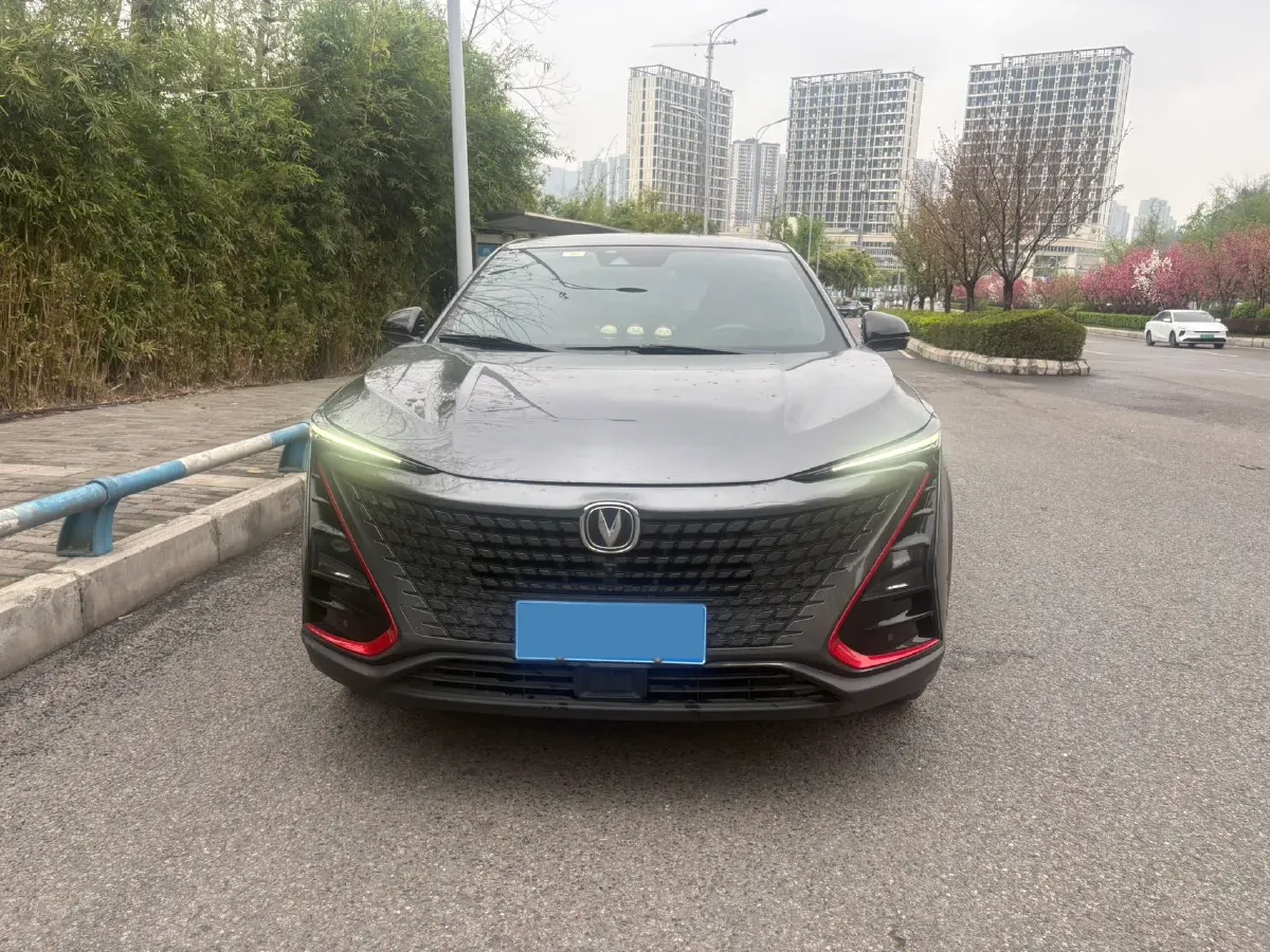 2020 ChangAn UNI-T 1.5T 180HP L4 7DCT,autocango,china used car exporter,china ev exporter,chinese used car exporter,chinese used ev exporter