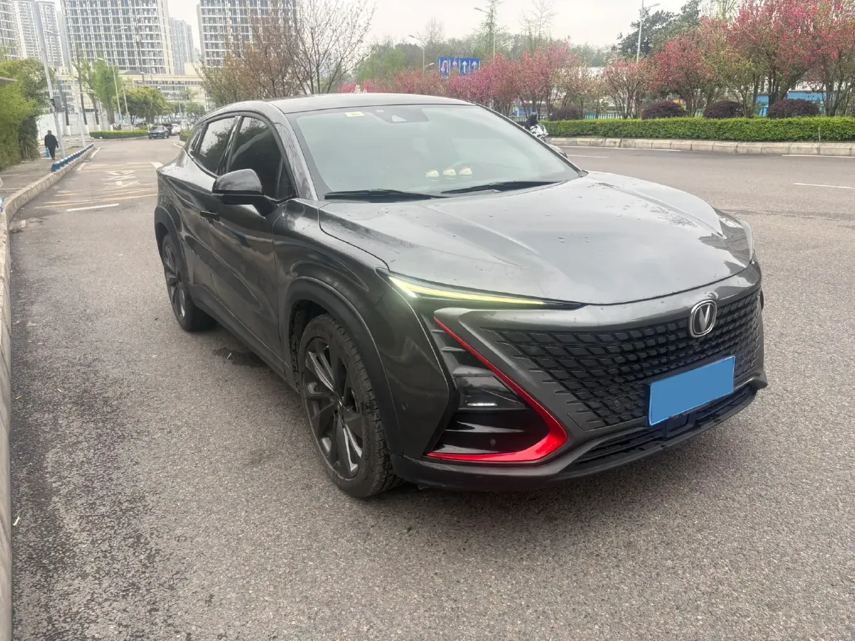 2020 ChangAn UNI-T 1.5T 180HP L4 7DCT,autocango,china used car exporter,china ev exporter,chinese used car exporter,chinese used ev exporter