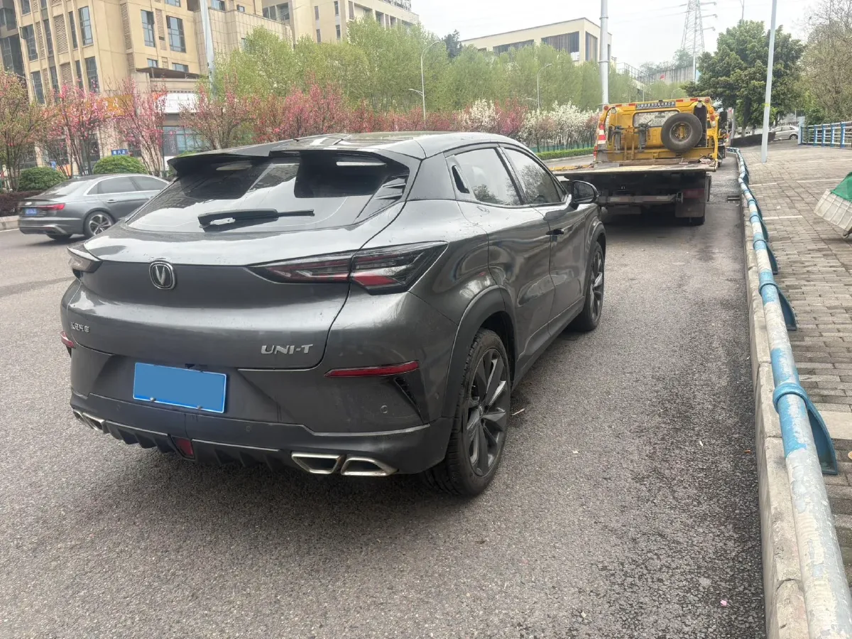 2020 ChangAn UNI-T 1.5T 180HP L4 7DCT,autocango,china used car exporter,china ev exporter,chinese used car exporter,chinese used ev exporter
