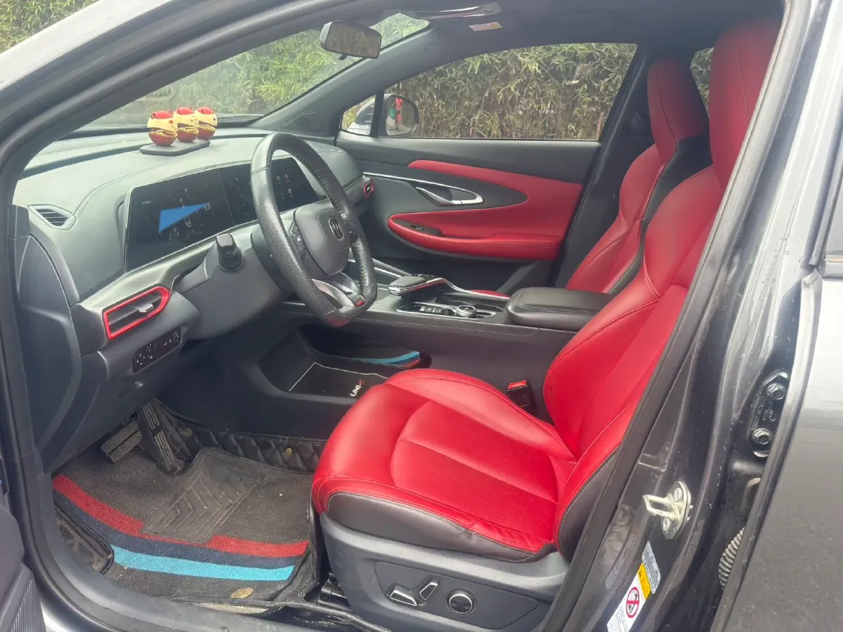 2020 ChangAn UNI-T 1.5T 180HP L4 7DCT,autocango,china used car exporter,china ev exporter,chinese used car exporter,chinese used ev exporter