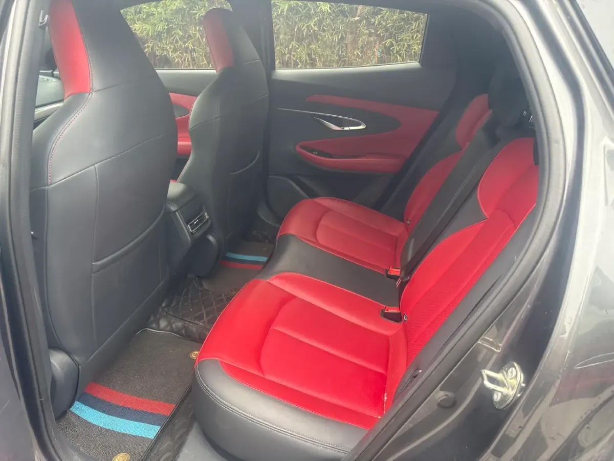 2020 ChangAn UNI-T 1.5T 180HP L4 7DCT,autocango,china used car exporter,china ev exporter,chinese used car exporter,chinese used ev exporter