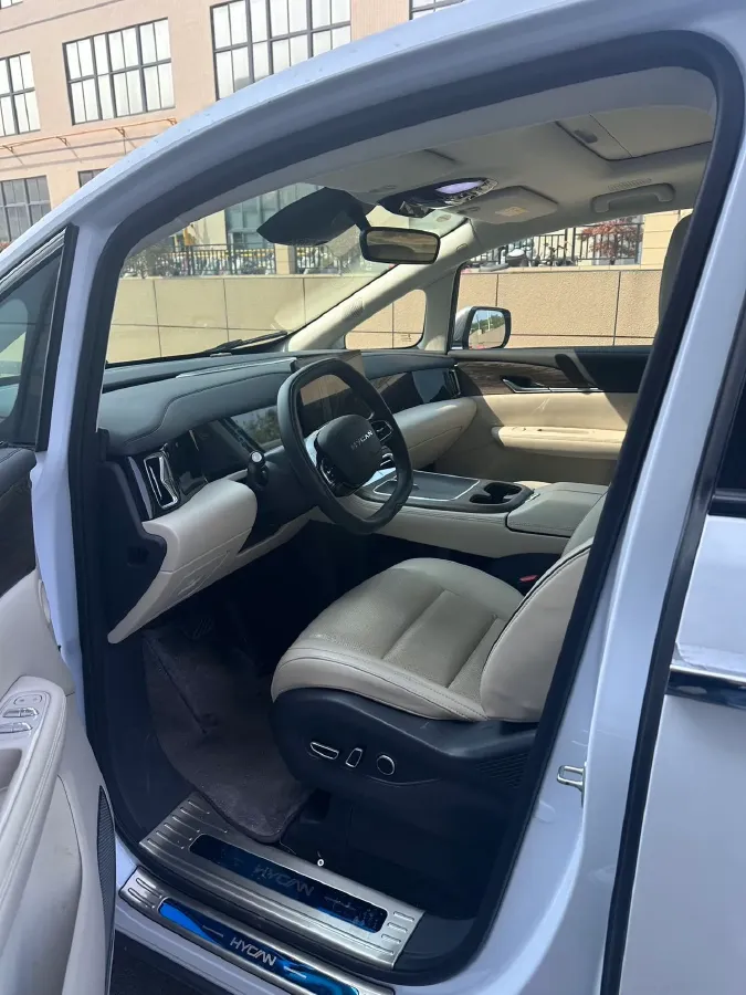 2024 Avatr 12 BEV 94.5KWH,autocango,china used car exporter,china ev exporter,chinese used car exporter,chinese used ev exporter