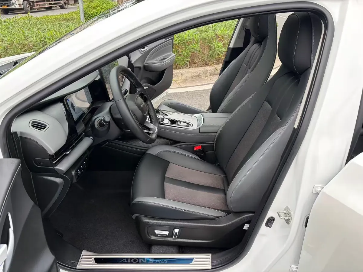 2022 ChangAn Oshan Z6 1.5T 170HP L4 6TCT PHEV 28.4KWH,autocango,china used car exporter,china ev exporter,chinese used car exporter,chinese used ev exporter