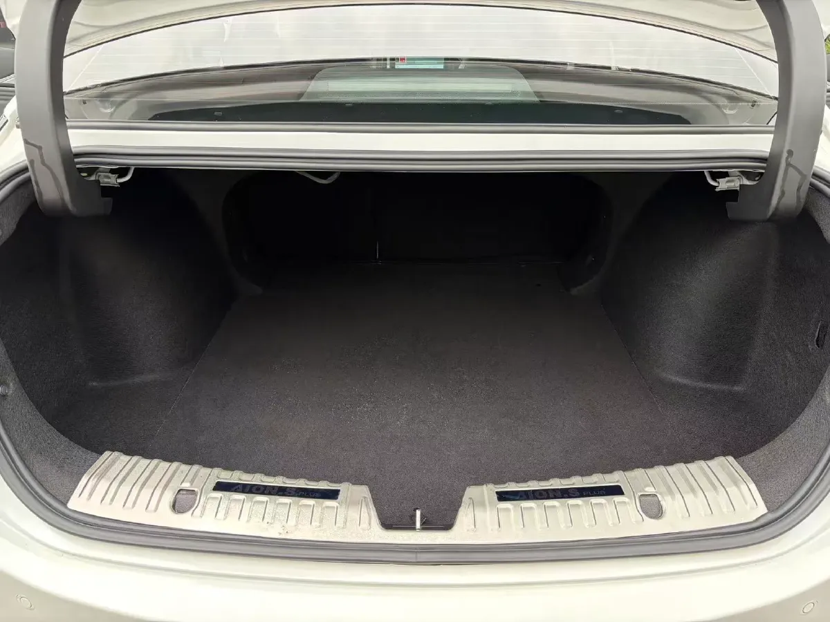 2022 ChangAn Oshan Z6 1.5T 170HP L4 6TCT PHEV 28.4KWH,autocango,china used car exporter,china ev exporter,chinese used car exporter,chinese used ev exporter