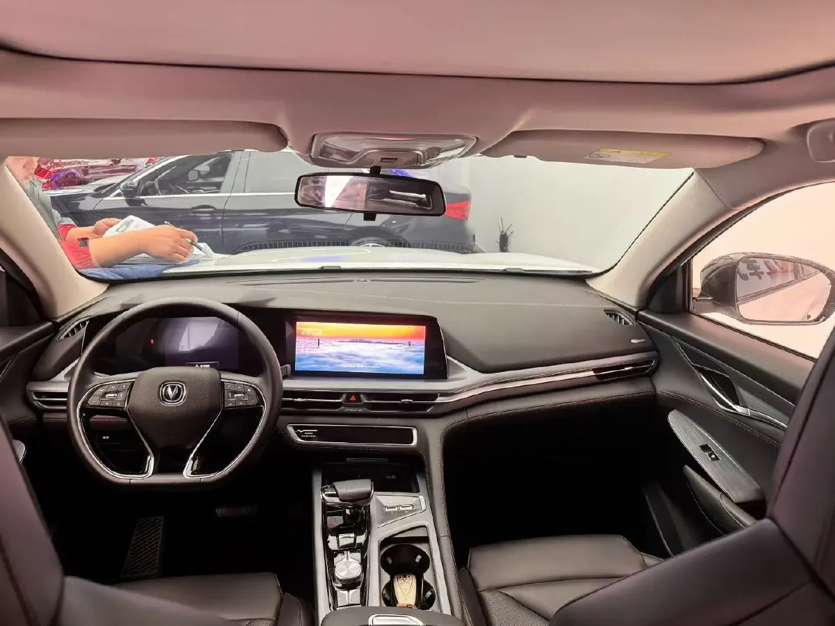 2022 ChangAn CS75 Plus 2.0T 233HP L4 8AT,autocango,china used car exporter,china ev exporter,chinese used car exporter,chinese used ev exporter