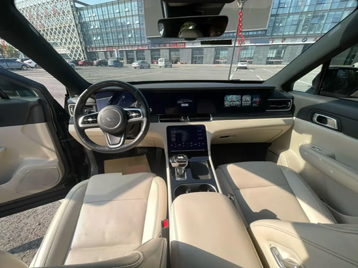 2021 Li ONE Range Extended 131HP REEV 40.5KWH,autocango,china used car exporter,china ev exporter,chinese used car exporter,chinese used ev exporter
