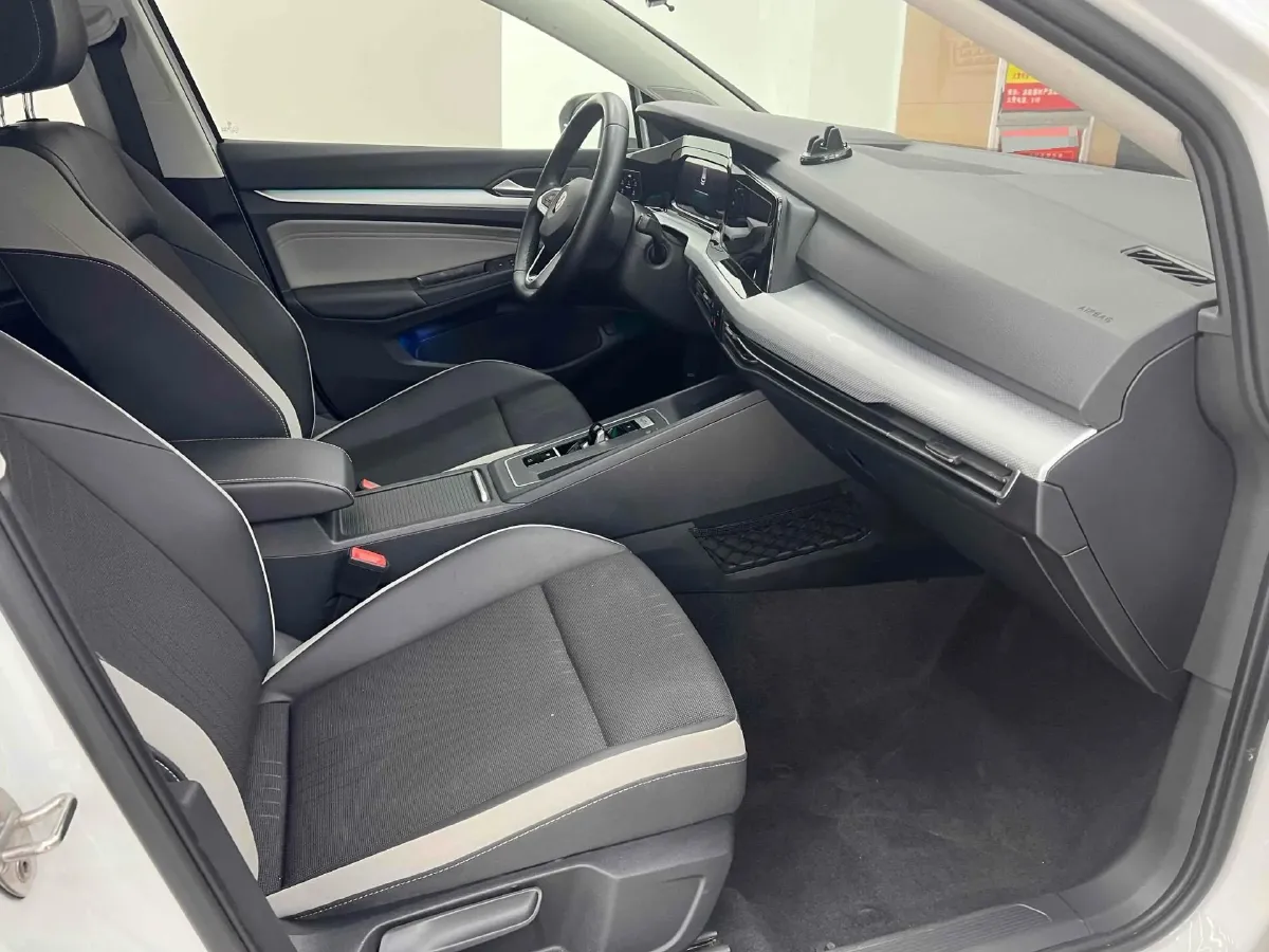 2023 Volkswagen Golf 1.4T 150HP L4 7DCT,autocango,china used car exporter,china ev exporter,chinese used car exporter,chinese used ev exporter