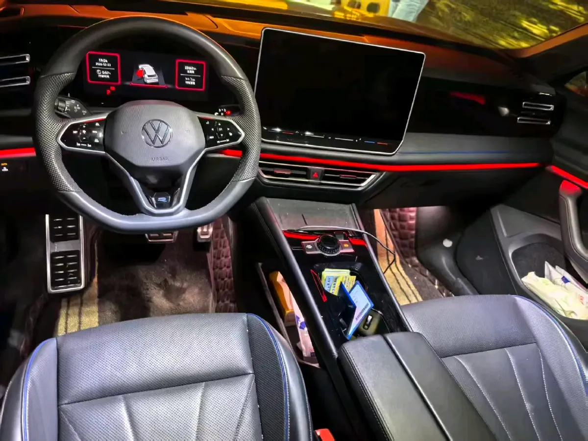 2024 Volkswagen Tiguan L 2.0T 186HP L4 7DCT,autocango,china used car exporter,china ev exporter,chinese used car exporter,chinese used ev exporter