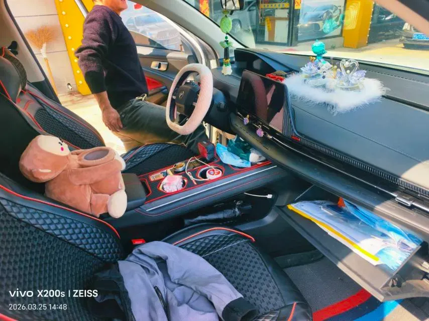 2022 ChangAn UNI-V 1.5T 188HP L4 7DCT,autocango,china used car exporter,china ev exporter,chinese used car exporter,chinese used ev exporter