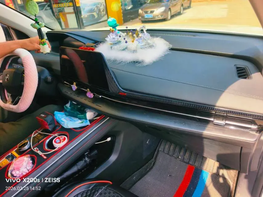 2022 ChangAn UNI-V 1.5T 188HP L4 7DCT,autocango,china used car exporter,china ev exporter,chinese used car exporter,chinese used ev exporter