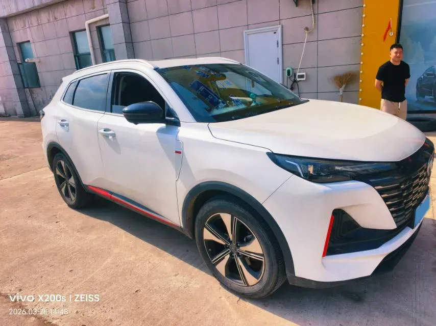 2022 ChangAn UNI-V 1.5T 188HP L4 7DCT,autocango,china used car exporter,china ev exporter,chinese used car exporter,chinese used ev exporter