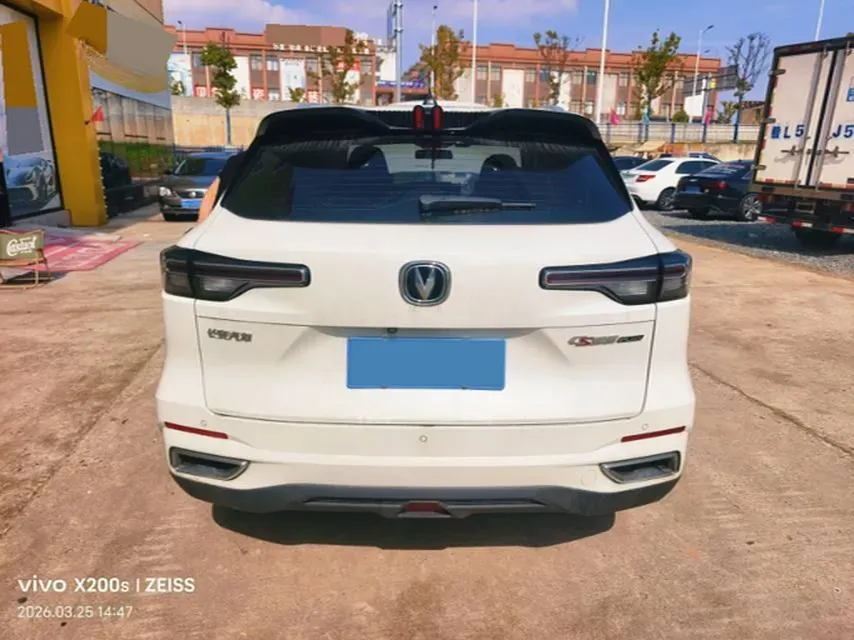 2022 ChangAn UNI-V 1.5T 188HP L4 7DCT,autocango,china used car exporter,china ev exporter,chinese used car exporter,chinese used ev exporter