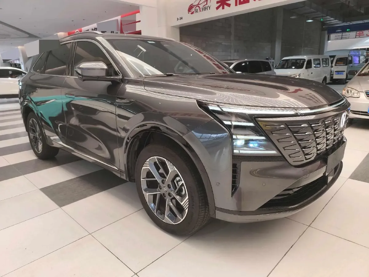 2025 ChangAn CS75 Plus 1.5T 192HP L4 8AT,autocango,china used car exporter,china ev exporter,chinese used car exporter,chinese used ev exporter