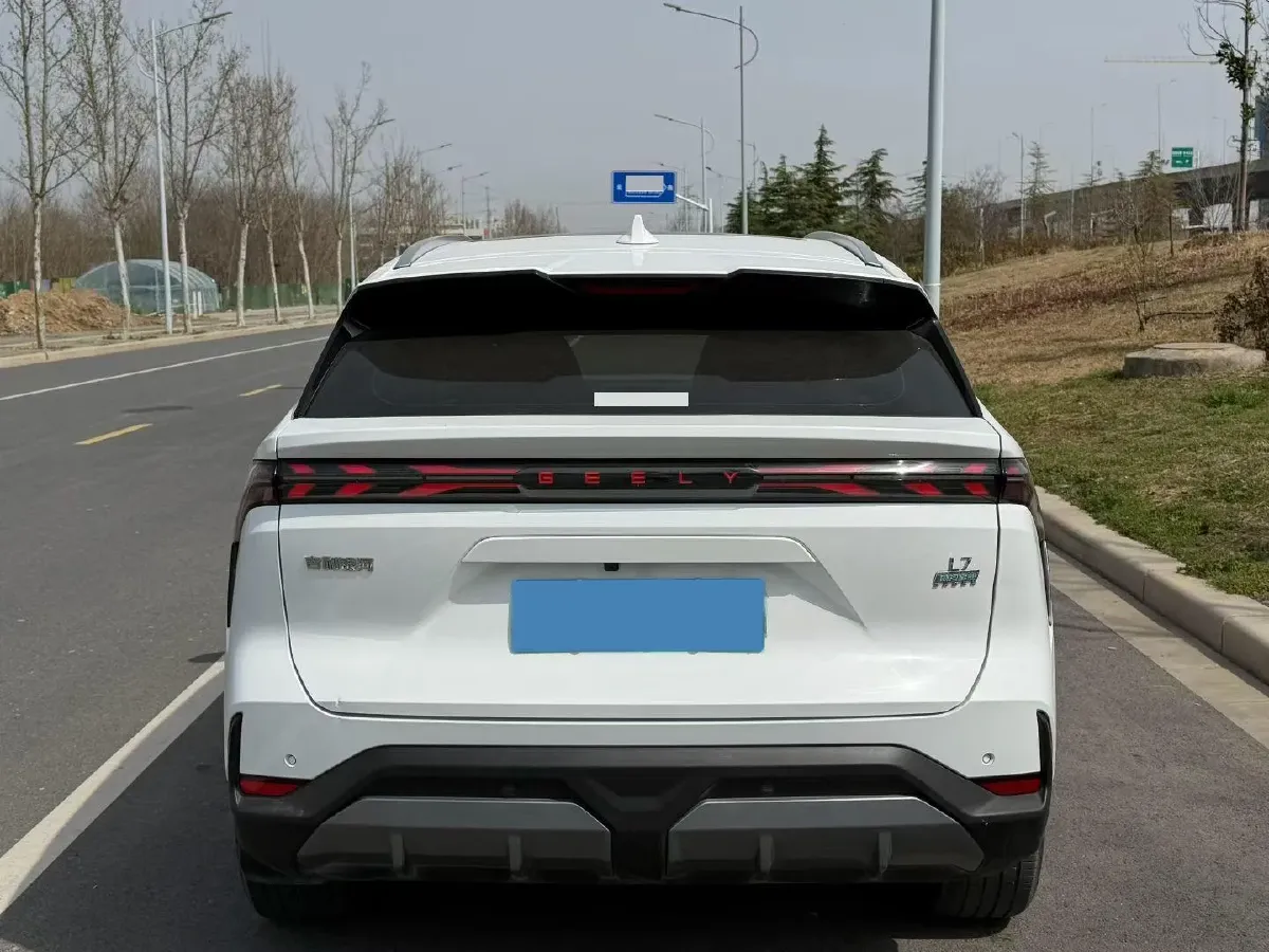 2023 Geely Galaxy L7 1.5T 163HP L4 3DHT PHEV 18.7KWH,autocango,china used car exporter,china ev exporter,chinese used car exporter,chinese used ev exporter