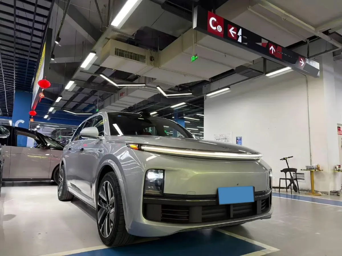 2022 Li L9 Range Extended 154HP REEV 42.6KWH,autocango,china used car exporter,china ev exporter,chinese used car exporter,chinese used ev exporter