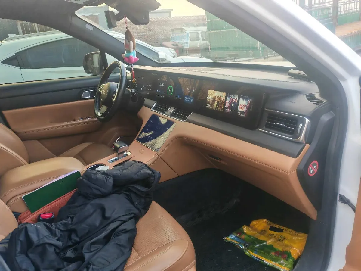 2021 Li ONE Range Extended 131HP REEV 40.5KWH,autocango,china used car exporter,china ev exporter,chinese used car exporter,chinese used ev exporter