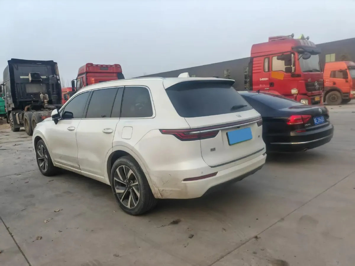 2021 Li ONE Range Extended 131HP REEV 40.5KWH,autocango,china used car exporter,china ev exporter,chinese used car exporter,chinese used ev exporter