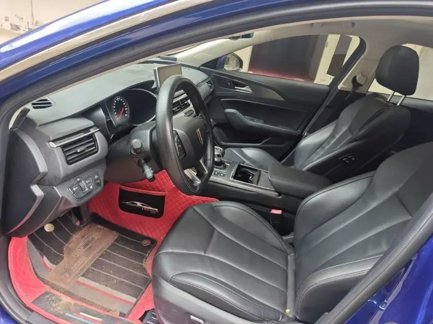 2022 HongQi H5 1.8T 197HP L4 6AT,autocango,china used car exporter,china ev exporter,chinese used car exporter,chinese used ev exporter