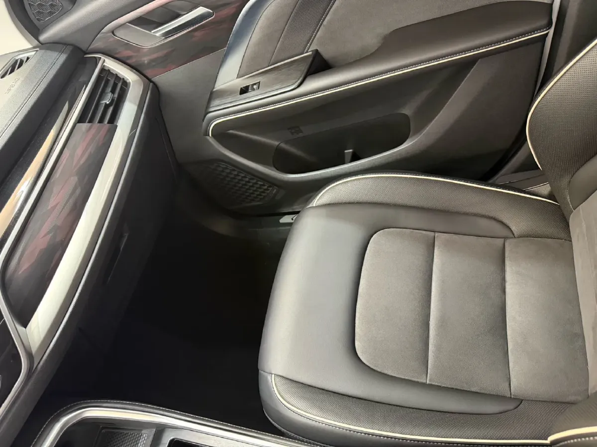 2023 Haval H6 1.5T 150HP L4 7DCT,autocango,china used car exporter,china ev exporter,chinese used car exporter,chinese used ev exporter