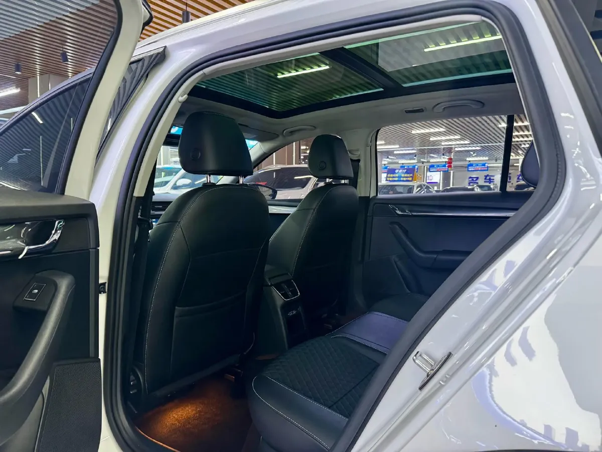 2018 Skoda Octavia 1.2T 116HP L4 7DCT,autocango,china used car exporter,china ev exporter,chinese used car exporter,chinese used ev exporter