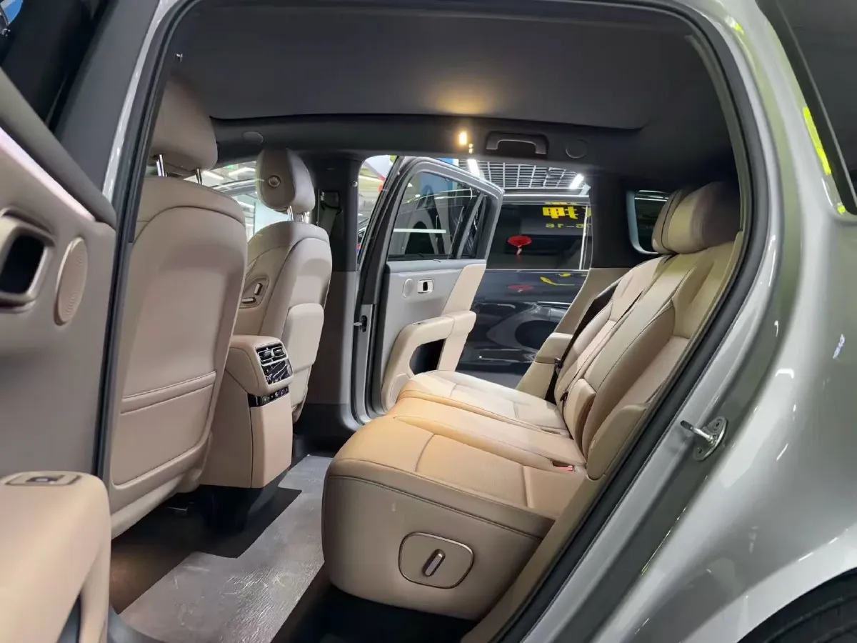 2025 Li i6 BEV,autocango,china used car exporter,china ev exporter,chinese used car exporter,chinese used ev exporter