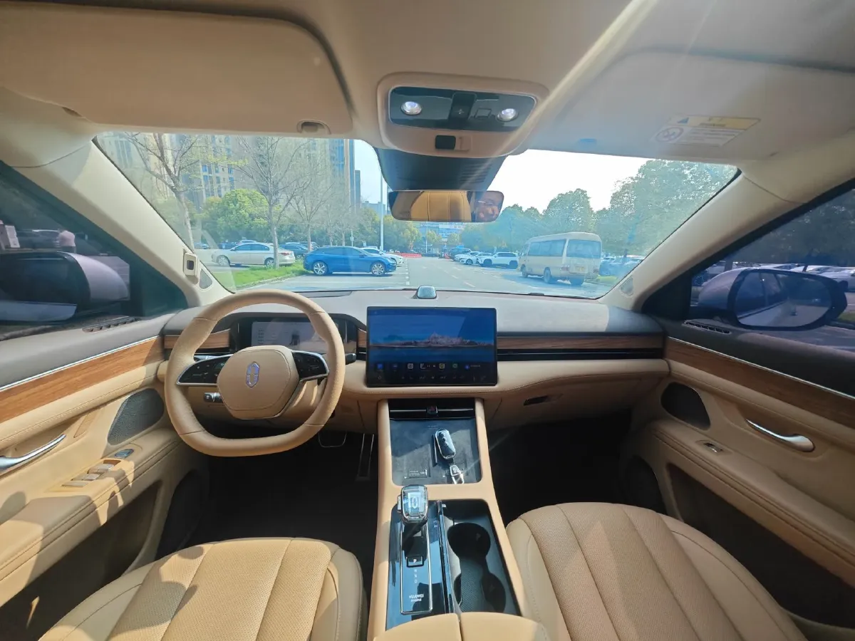 2024 AITO AITO M7 1.5T 152HP L4 REEV 40KWH,autocango,china used car exporter,china ev exporter,chinese used car exporter,chinese used ev exporter