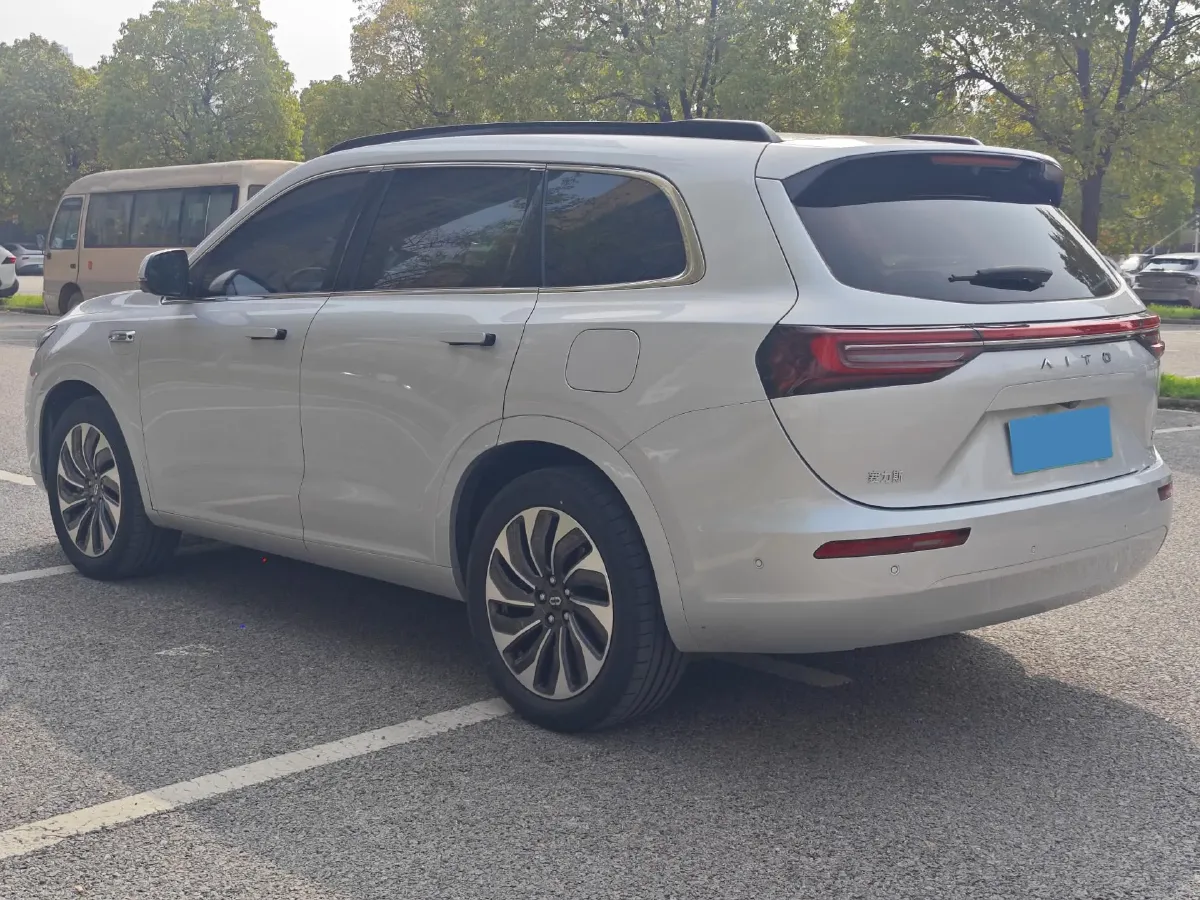 2024 AITO AITO M7 1.5T 152HP L4 REEV 40KWH,autocango,china used car exporter,china ev exporter,chinese used car exporter,chinese used ev exporter