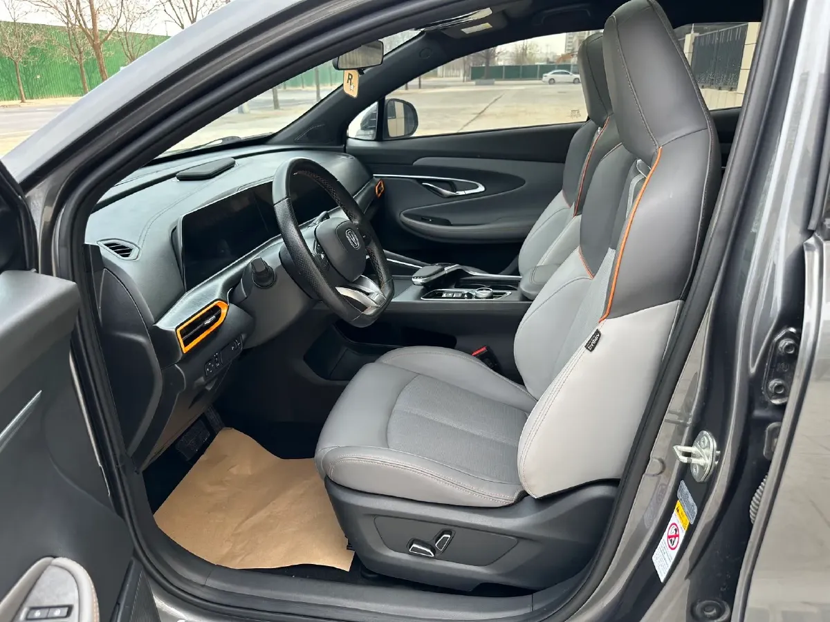 2022 ChangAn UNI-T 1.5T 188HP L4 7DCT,autocango,china used car exporter,china ev exporter,chinese used car exporter,chinese used ev exporter