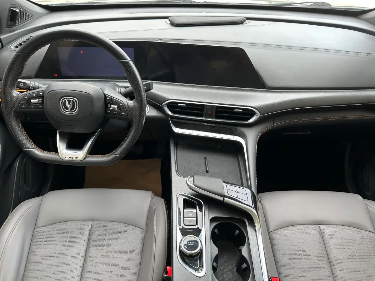 2022 ChangAn UNI-T 1.5T 188HP L4 7DCT,autocango,china used car exporter,china ev exporter,chinese used car exporter,chinese used ev exporter