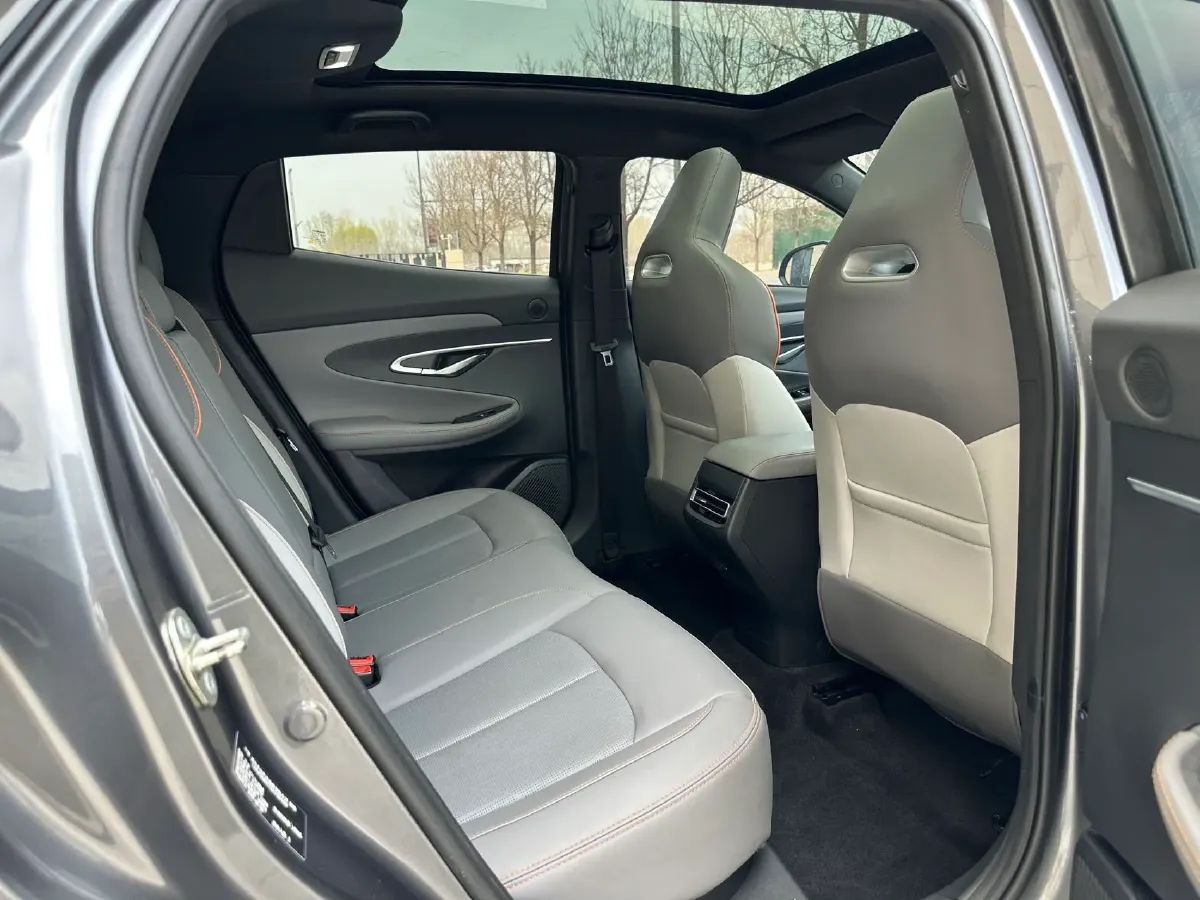 2022 ChangAn UNI-T 1.5T 188HP L4 7DCT,autocango,china used car exporter,china ev exporter,chinese used car exporter,chinese used ev exporter