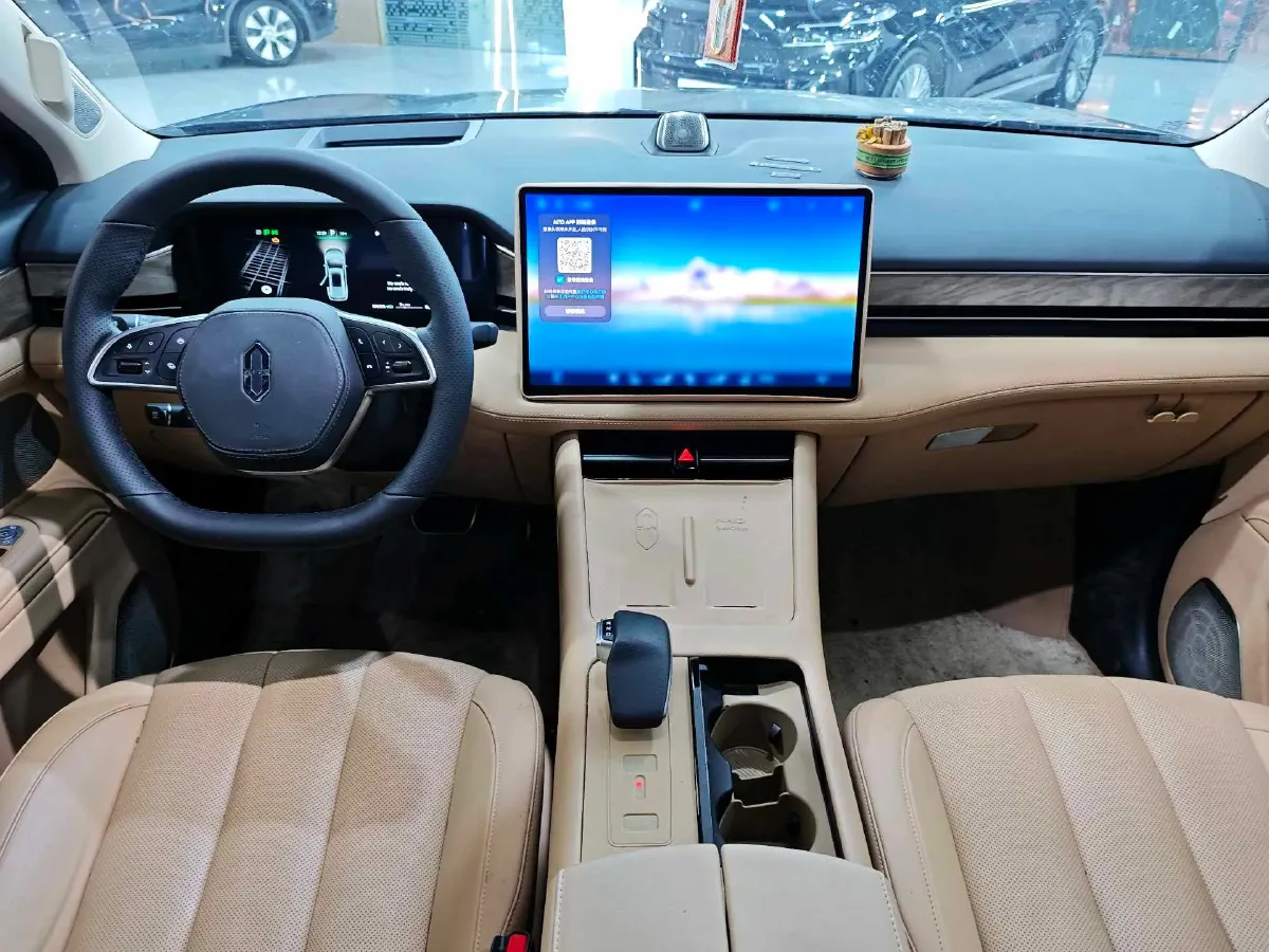 2022 JMC YuHu 7 2.0T 141HP L4 8AT,autocango,china used car exporter,china ev exporter,chinese used car exporter,chinese used ev exporter