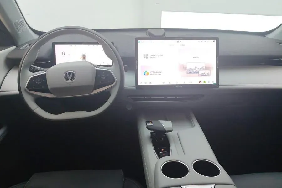 2024 ChangAn UNI-Z 1.5L 98HP L4 E-CVT PHEV 18.4KWH,autocango,china used car exporter,china ev exporter,chinese used car exporter,chinese used ev exporter