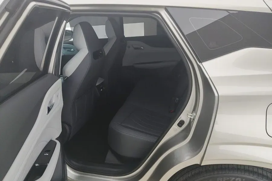 2024 ChangAn UNI-Z 1.5L 98HP L4 E-CVT PHEV 18.4KWH,autocango,china used car exporter,china ev exporter,chinese used car exporter,chinese used ev exporter