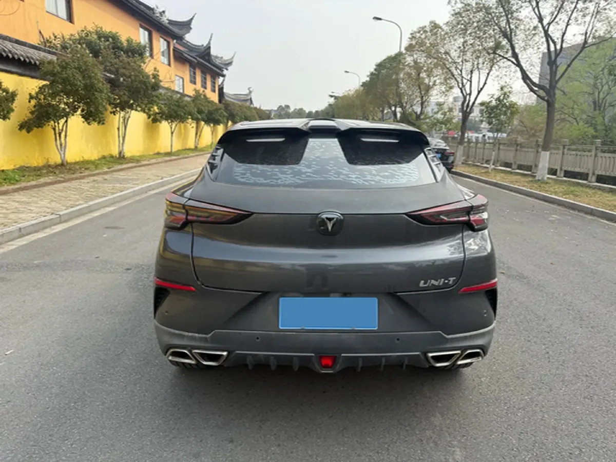 2020 ChangAn UNI-T 1.5T 180HP L4 7DCT,autocango,china used car exporter,china ev exporter,chinese used car exporter,chinese used ev exporter