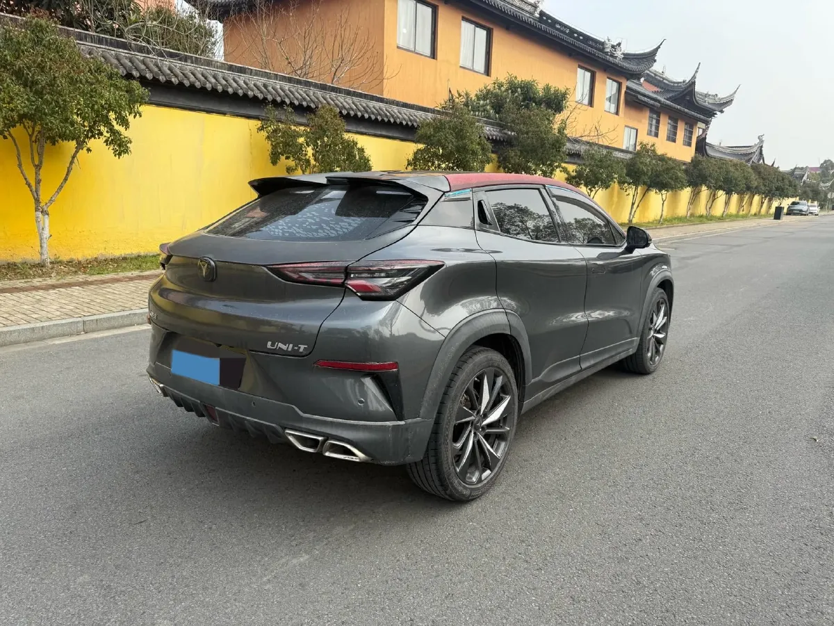 2020 ChangAn UNI-T 1.5T 180HP L4 7DCT,autocango,china used car exporter,china ev exporter,chinese used car exporter,chinese used ev exporter