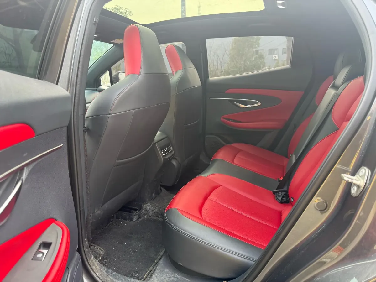 2020 ChangAn UNI-T 1.5T 180HP L4 7DCT,autocango,china used car exporter,china ev exporter,chinese used car exporter,chinese used ev exporter